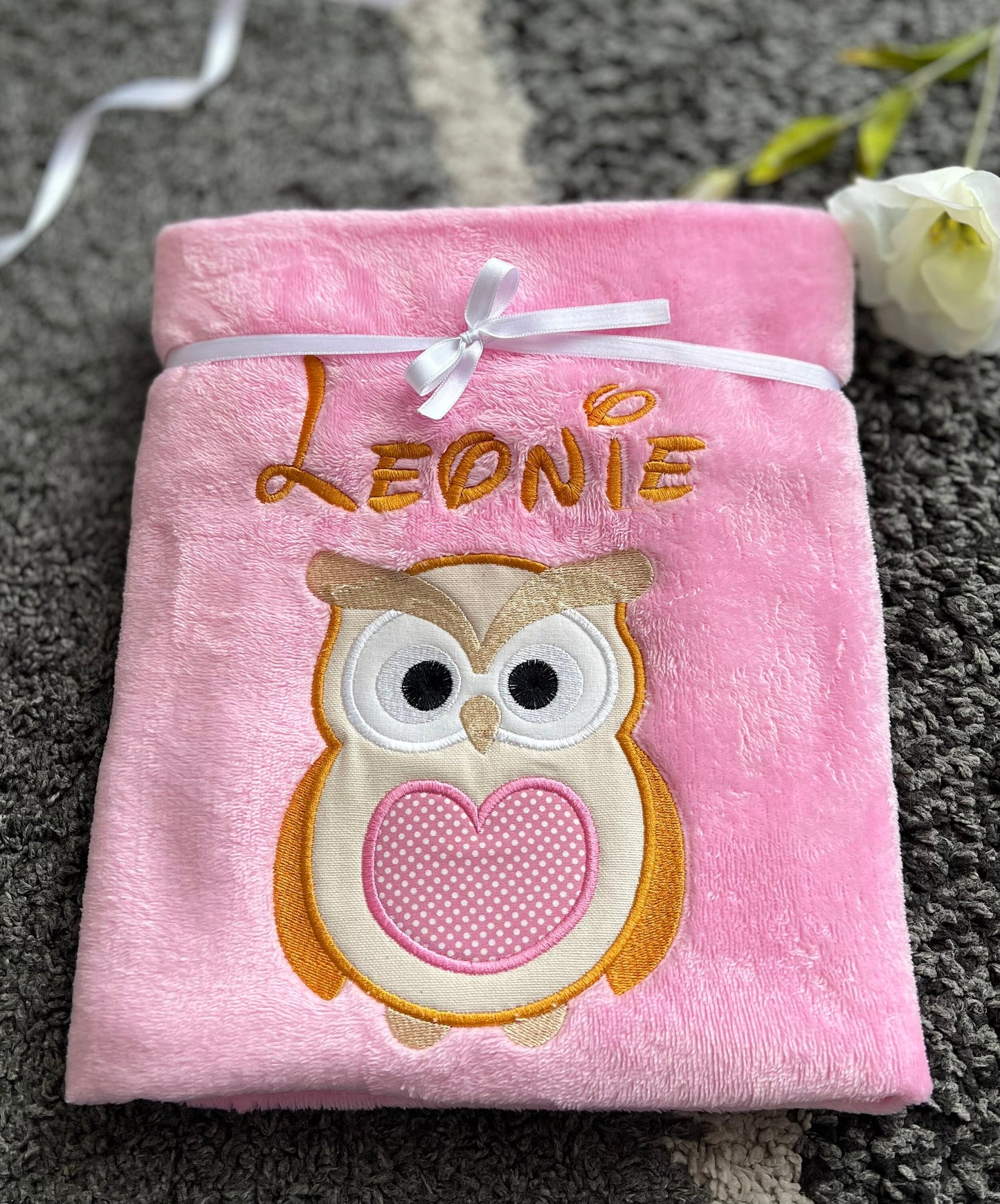 Babydecke kleine Eule Frieda personalisierbar mit Namen, Datum, Gewicht, Uhrzeit und Größe