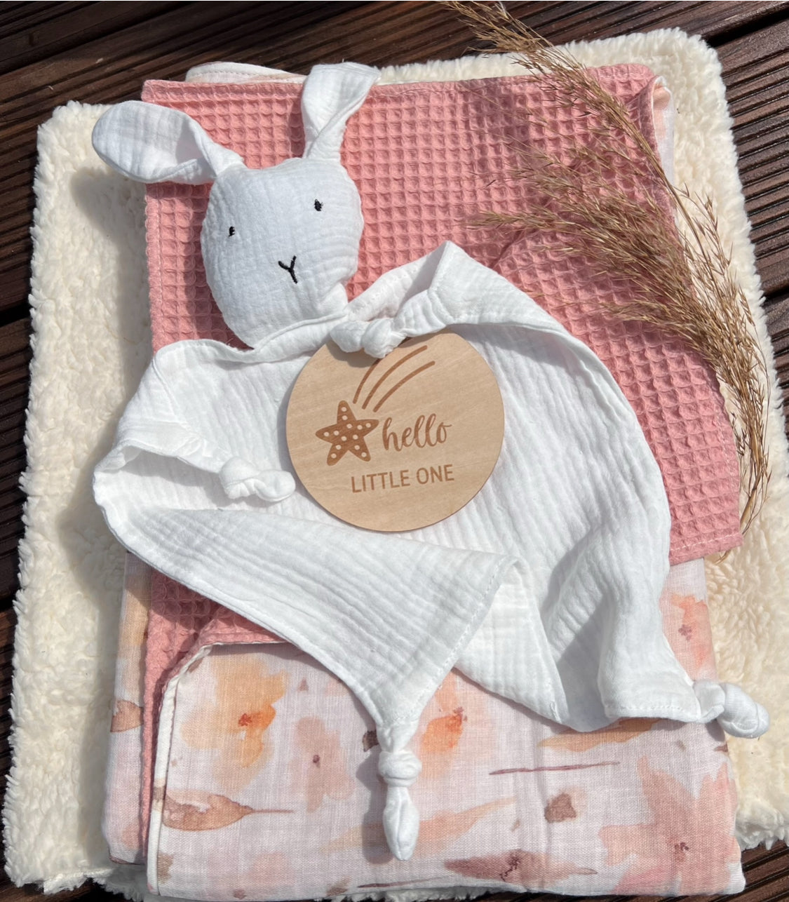 Newborn Set kleiner Hase Sammy rosafarben - M- 3teilig