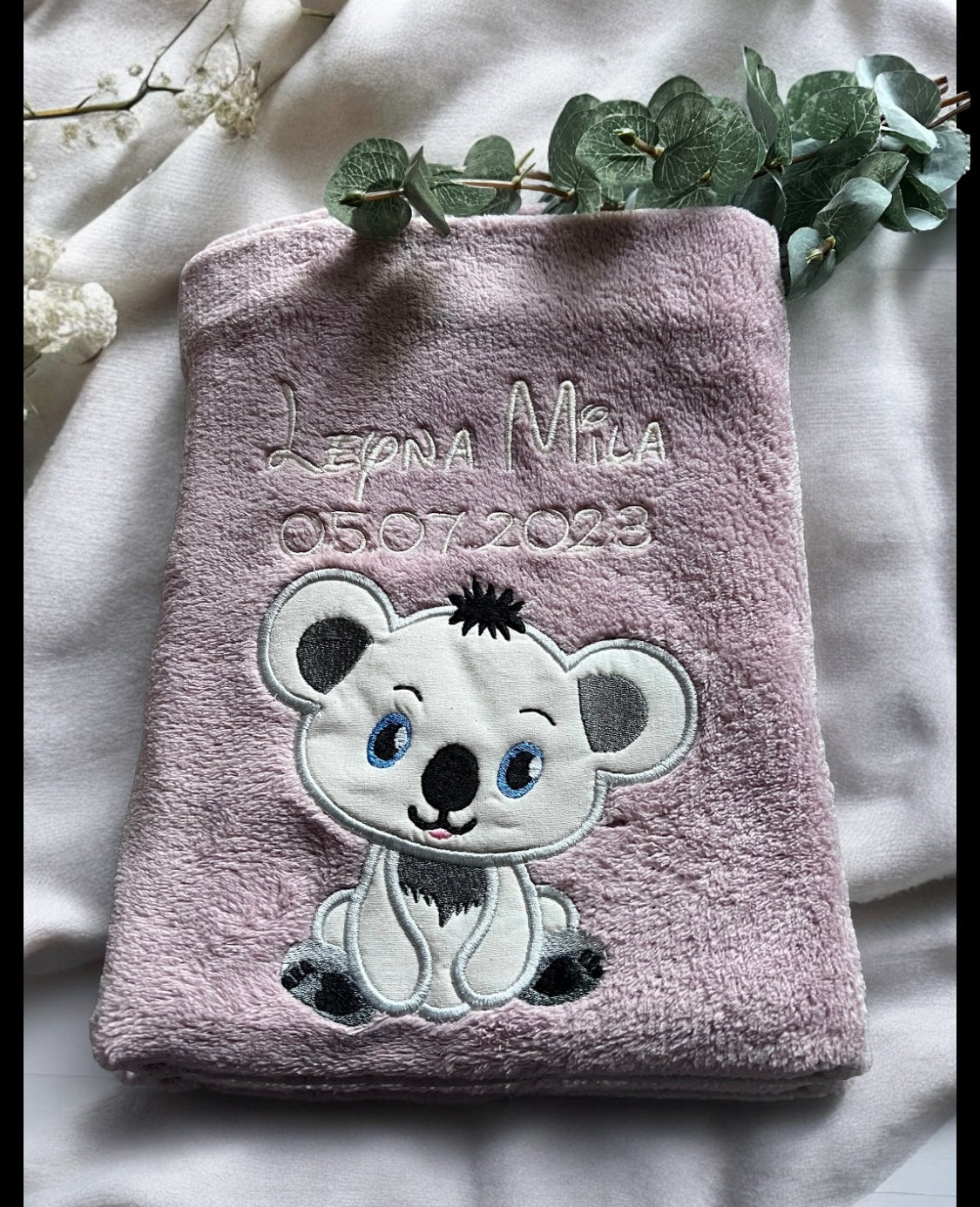 Babydecke kleiner Koala Ferdinand personalisierbar mit Namen, Datum, Gewicht, Uhrzeit und Größe