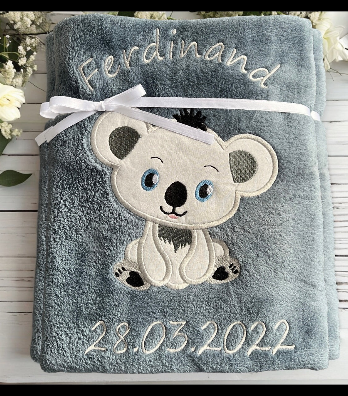 Babydecke kleiner Koala Ferdinand personalisierbar mit Namen, Datum, Gewicht, Uhrzeit und Größe