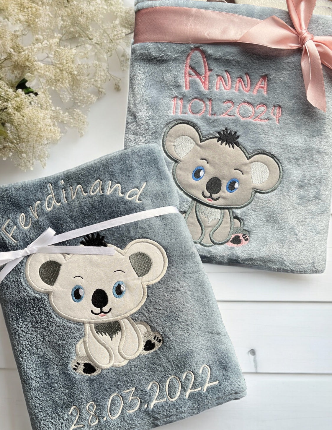 Babydecke kleiner Koala Ferdinand personalisierbar mit Namen, Datum, Gewicht, Uhrzeit und Größe