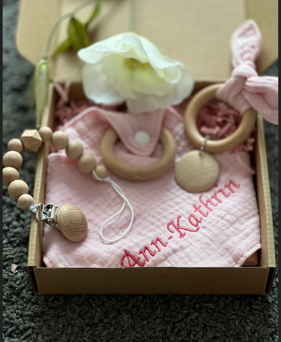 Newborn Set  mit Schnuckeltuch in rosa - M- 3teilig