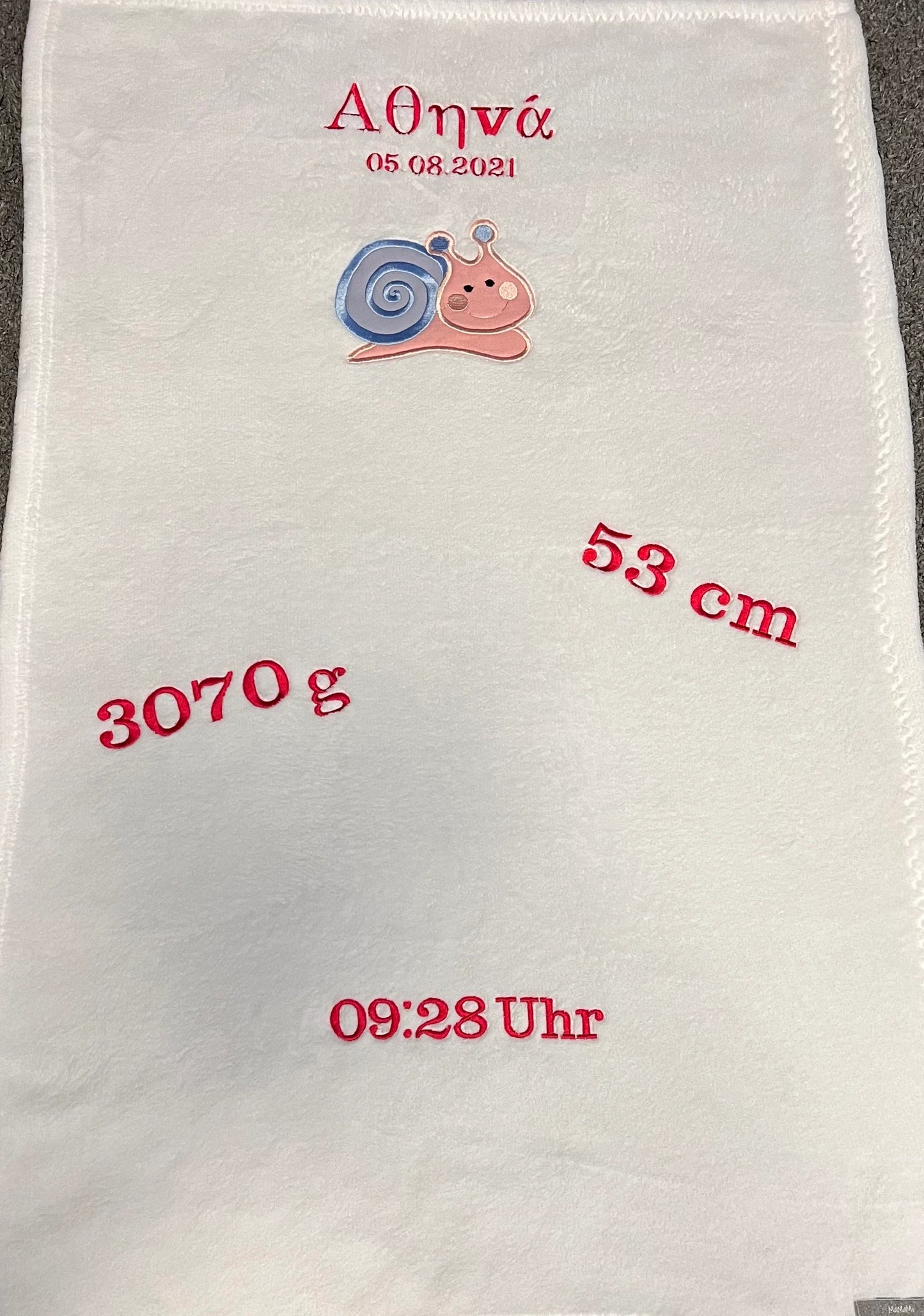 Babydecke kleine Schnecke personalisierbar mit Namen, Datum, Gewicht, Uhrzeit und Größe