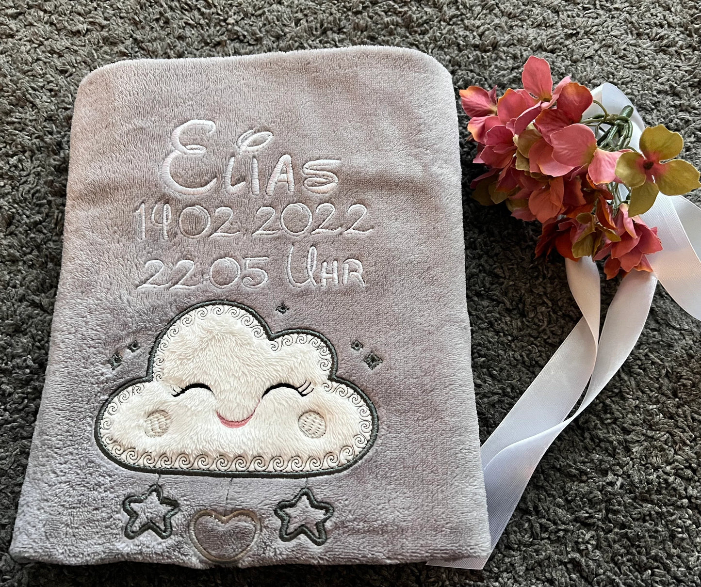 Babydecke kleines Wölkchen personalisierbar mit Namen, Datum, Gewicht, Uhrzeit und Größe
